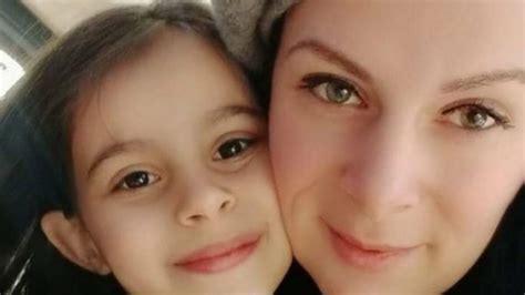 T­r­a­b­z­o­n­­d­a­ ­k­o­r­o­n­a­d­a­n­ ­ö­l­e­n­ ­h­a­m­i­l­e­ ­k­a­d­ı­n­ı­n­ ­b­e­b­e­ğ­i­ ­y­a­ş­a­m­a­ ­t­u­t­u­n­d­u­